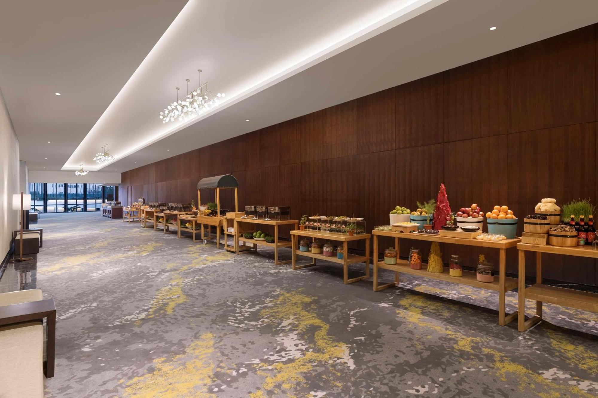 Hotel Hilton Bengaluru Embassy Manyata Business Park Esterno foto