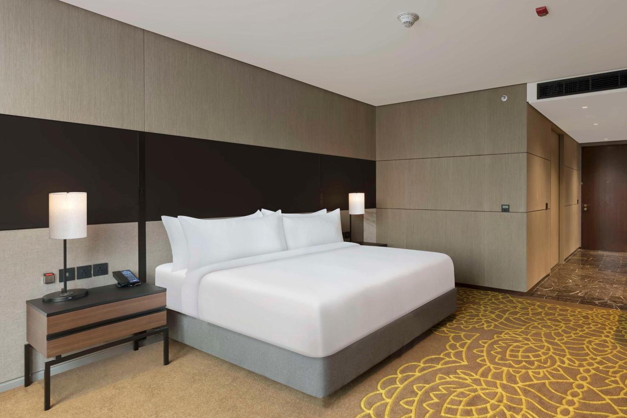 Hotel Hilton Bengaluru Embassy Manyata Business Park Esterno foto