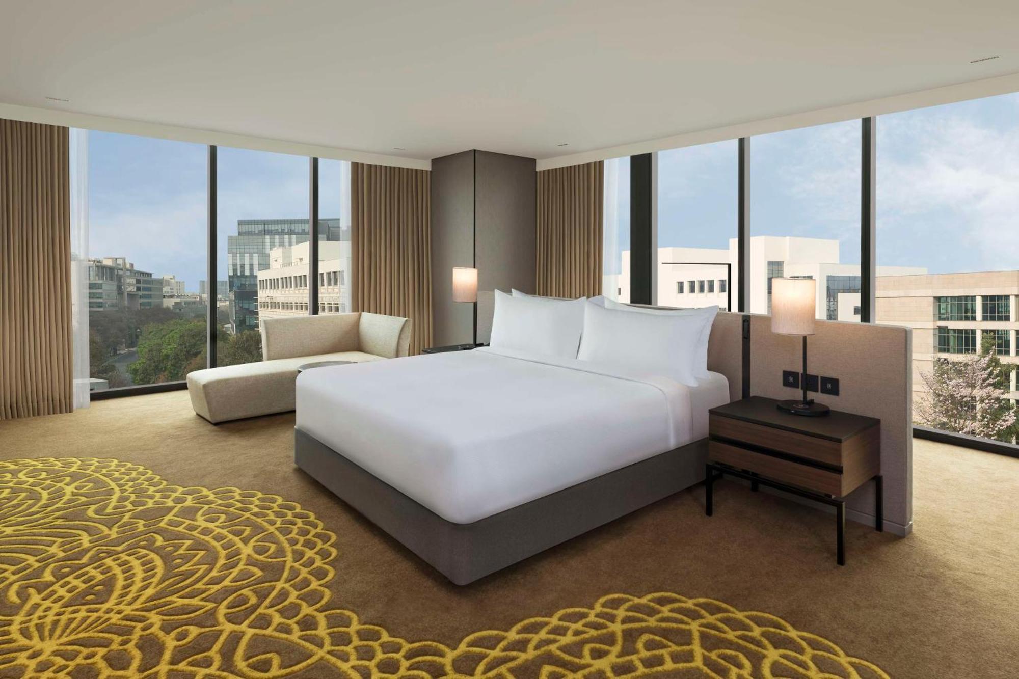 Hotel Hilton Bengaluru Embassy Manyata Business Park Esterno foto