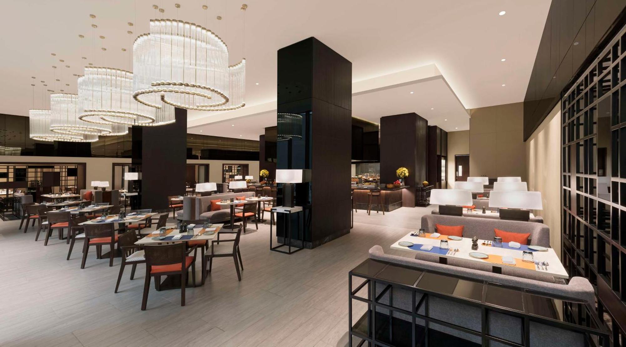Hotel Hilton Bengaluru Embassy Manyata Business Park Esterno foto