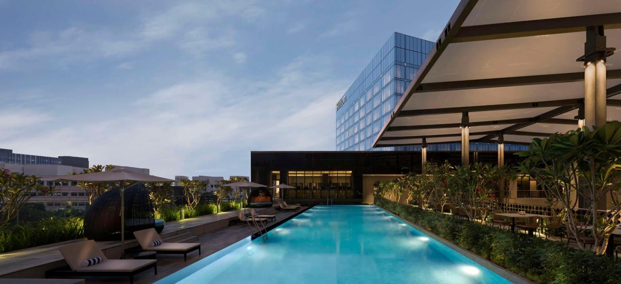 Hotel Hilton Bengaluru Embassy Manyata Business Park Esterno foto