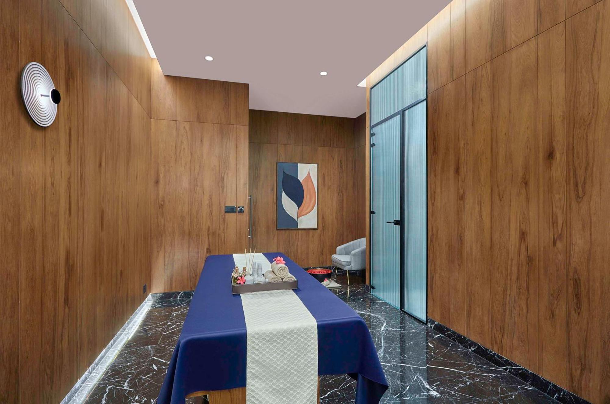 Hotel Hilton Bengaluru Embassy Manyata Business Park Esterno foto
